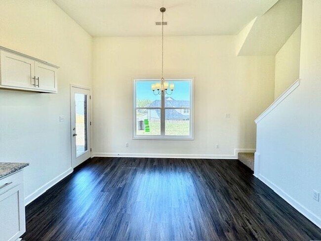 Building Photo - Move In Special! Brand NEW Modern 5-bedroom 3 bath home in Oakland available for Rental!