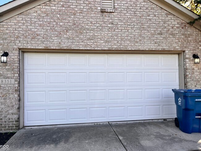 Building Photo - 8351 Brambleberry Dr