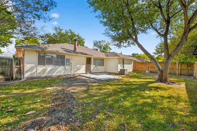 Building Photo - 1842 Freshmeadow Dr