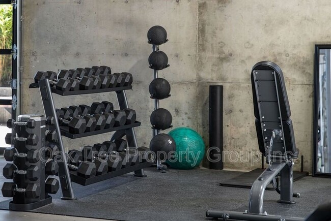 Building Photo - 532 Union St