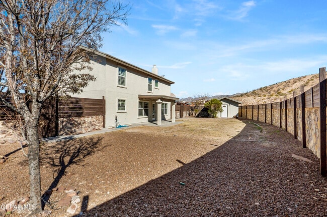 Building Photo - 1450 Senda Del Sol Ln