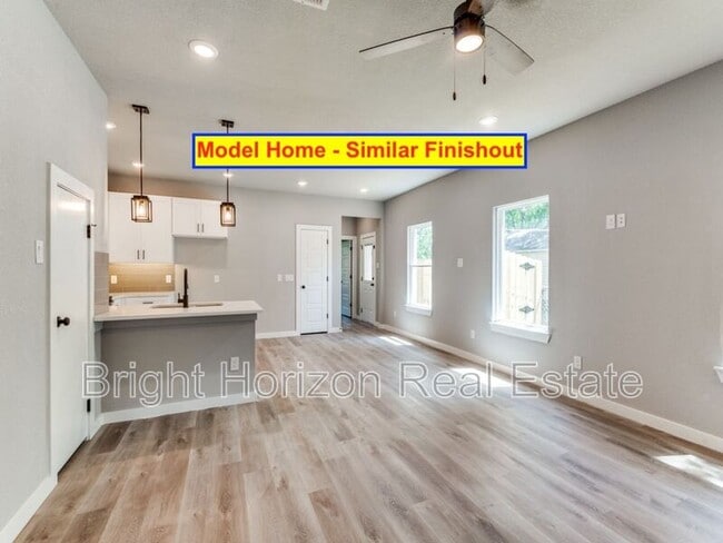 Building Photo - 10552 Tube Dr