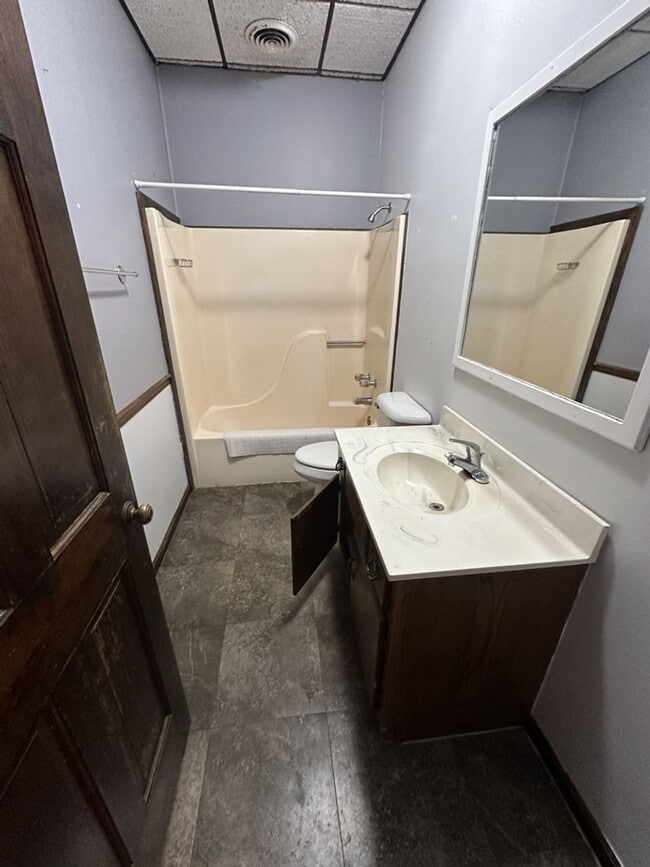 Building Photo - Charming, Light-Filled Retreat with Quiet Comfortable Living