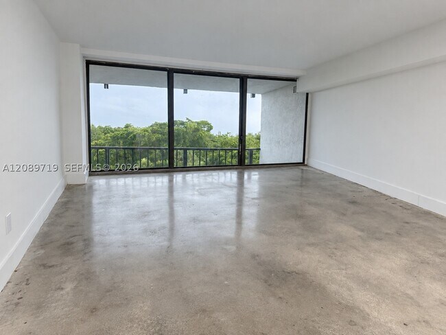 Building Photo - 5781 Biscayne Blvd