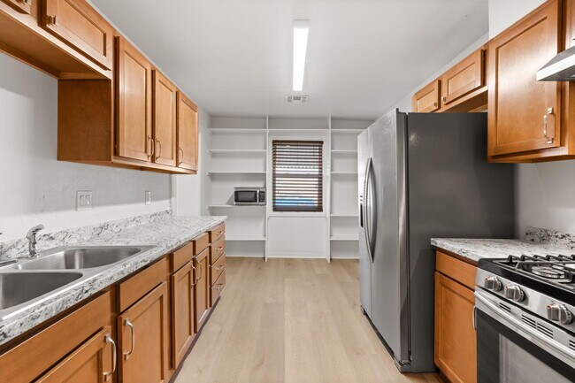 Building Photo - 136 Velarde Rd NW