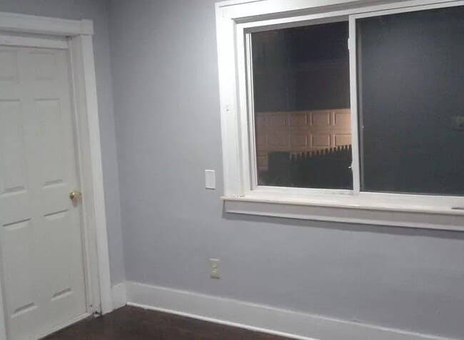 Building Photo - ELEGANT HOME