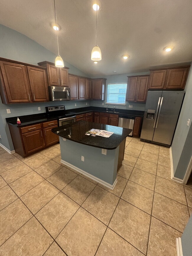 Building Photo - For Rent in Yellow Bluff Landing – Spaciou...