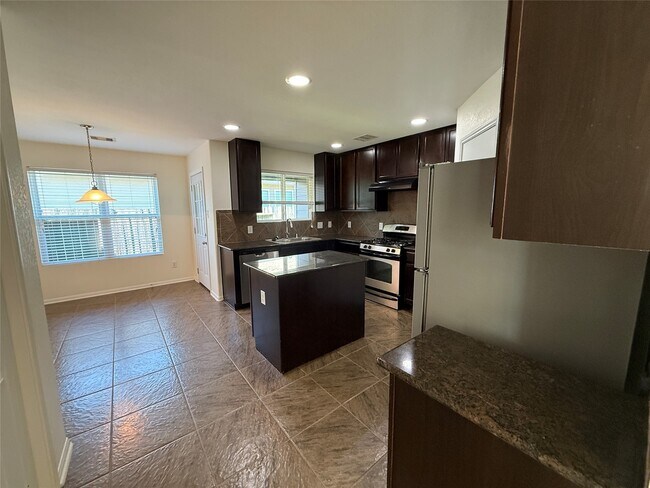 Building Photo - 3306 View Valley Trail