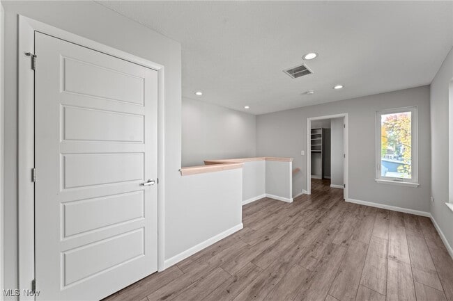 Building Photo - 1928 W 48th St