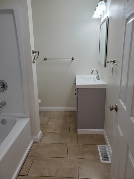 Building Photo - 72 Juniper Rdg