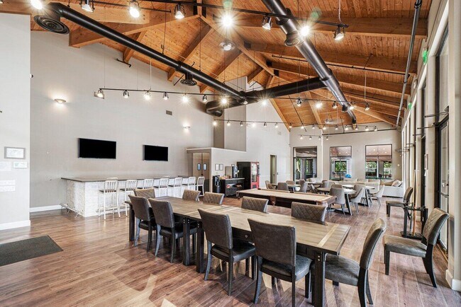 Building Photo - 20321 Hacienda Ct