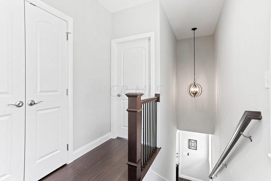 Building Photo - 1513 Oak St