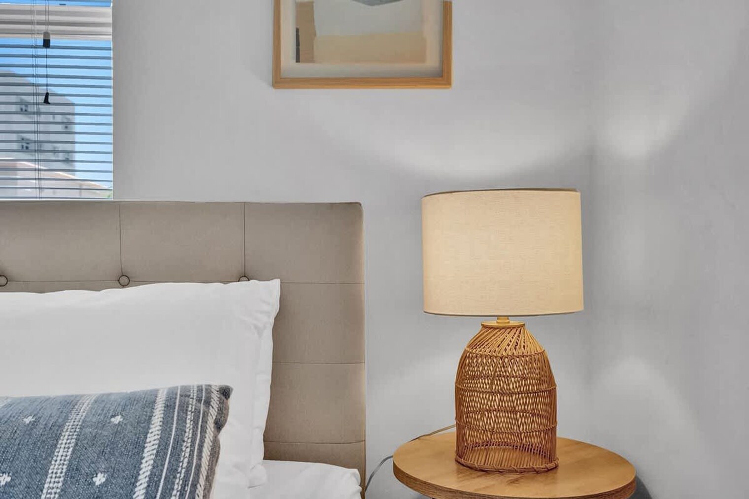 Building Photo - 851 N Surf Rd