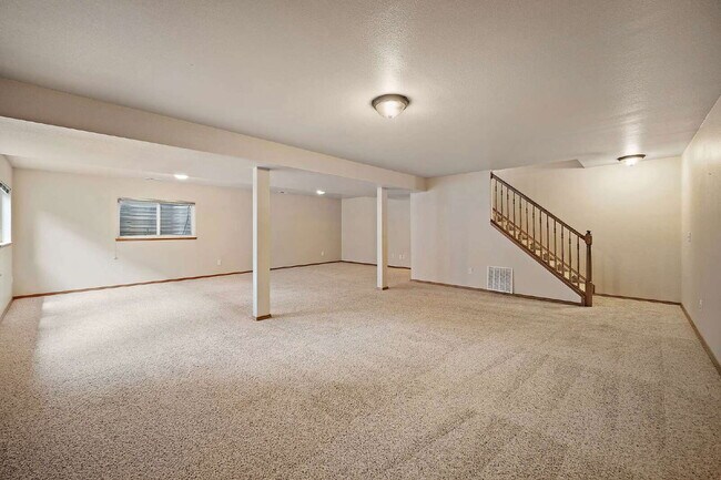 Building Photo - 8112 Old Exchange Dr