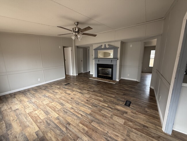 Building Photo - 142 Co Rd 405