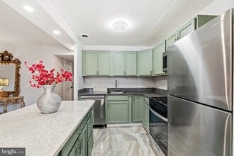 Building Photo - 2648 Redcoat Dr