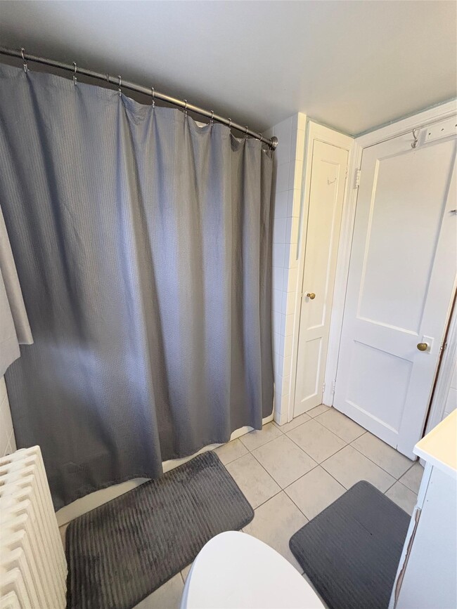 Building Photo - 231 Blauvelt Rd