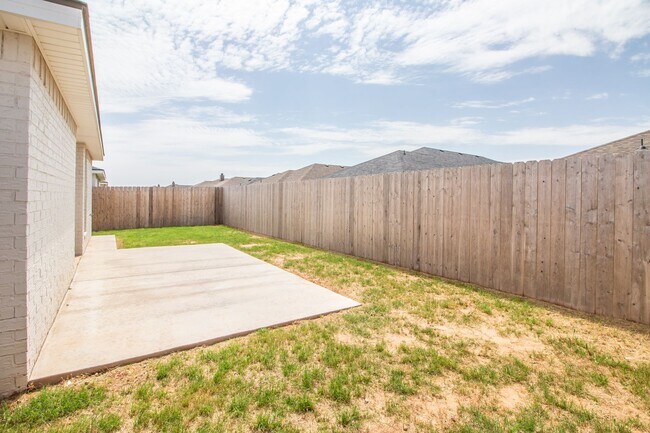 Building Photo - New Build Home - 2 bed 2 bath - Wolfforth, TX