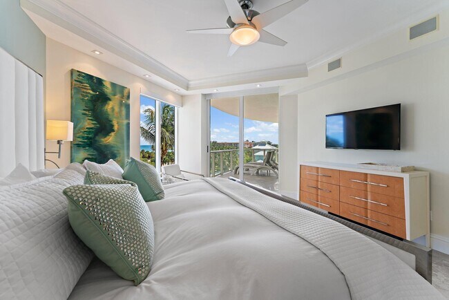 Building Photo - 2700 N Ocean Dr