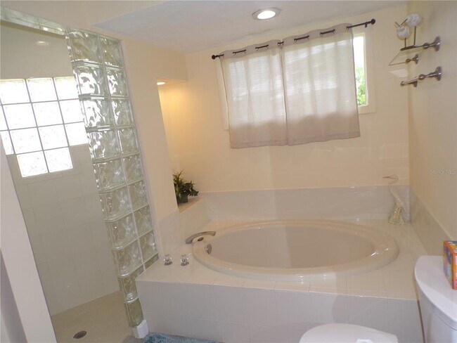 Building Photo - 1412 Grebe Ct