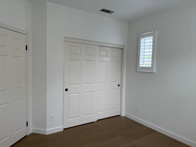 Building Photo - 1341 McFadden Dr