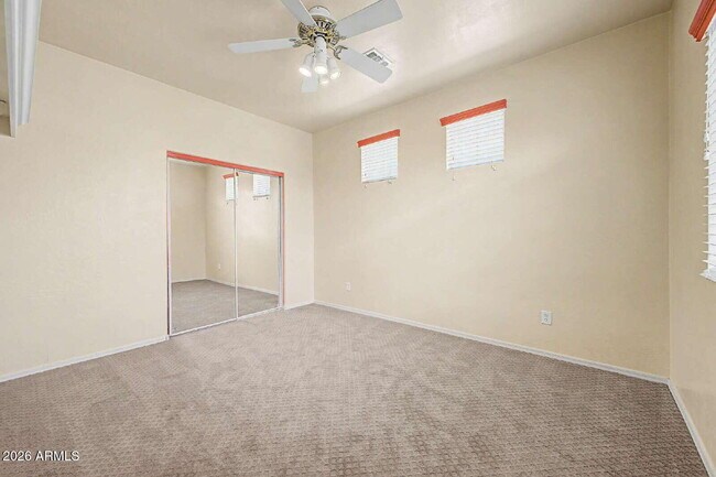Building Photo - 4172 E Santa Fe Ln