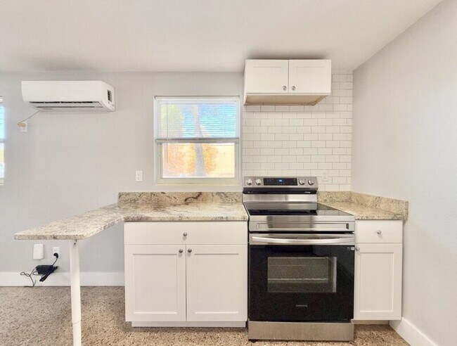 Building Photo - 115 Cleveland Ave SW