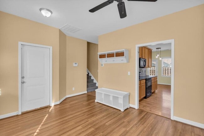 Building Photo - 69 Thornbury Dr