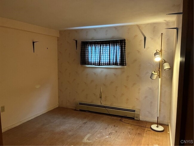 Building Photo - 7470 Perry Rd