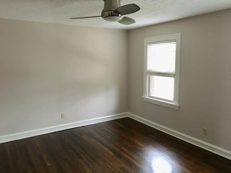 Building Photo - 2628 Traymore Rd