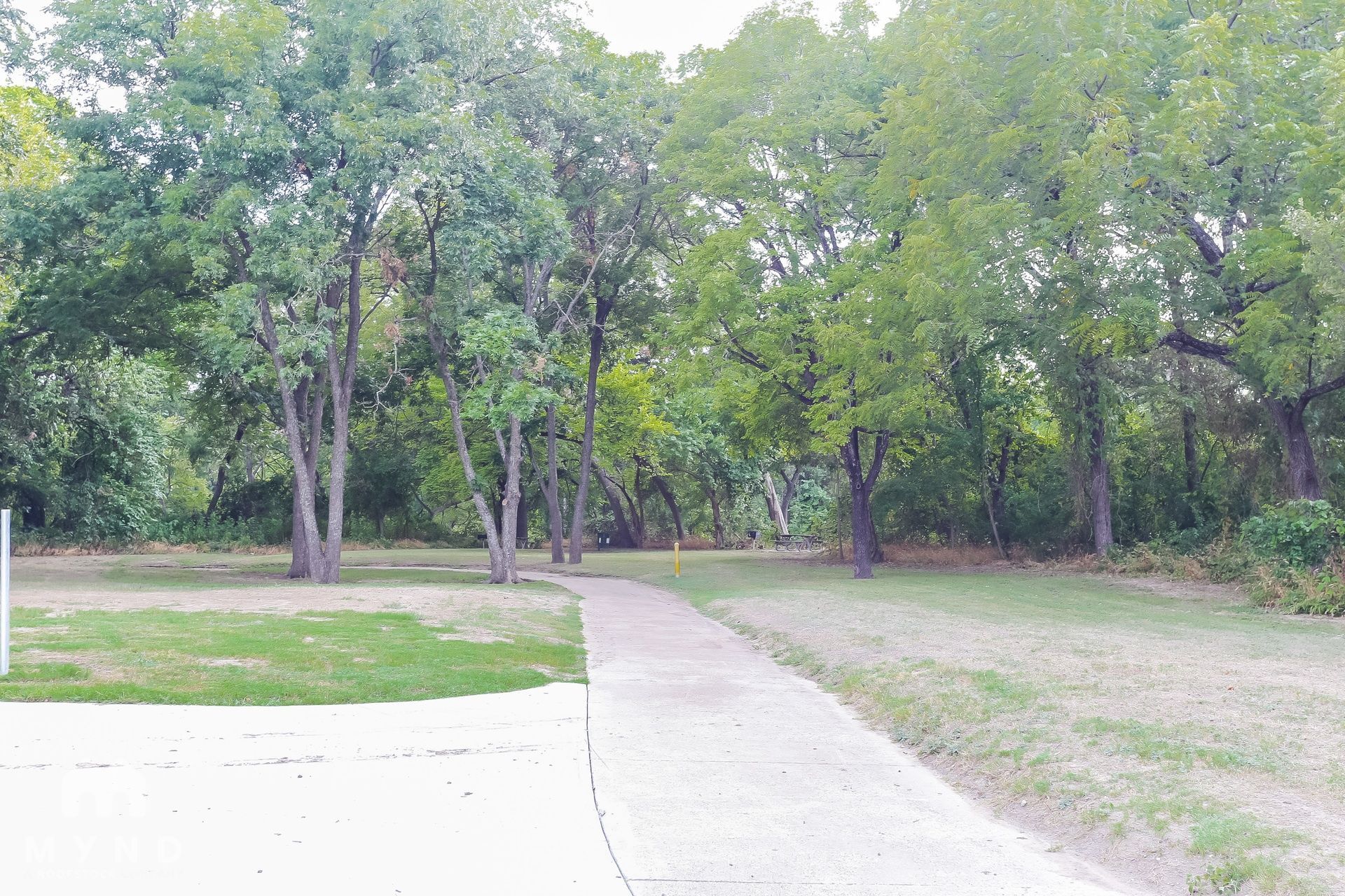 Building Photo - 1823 Cordova Dr