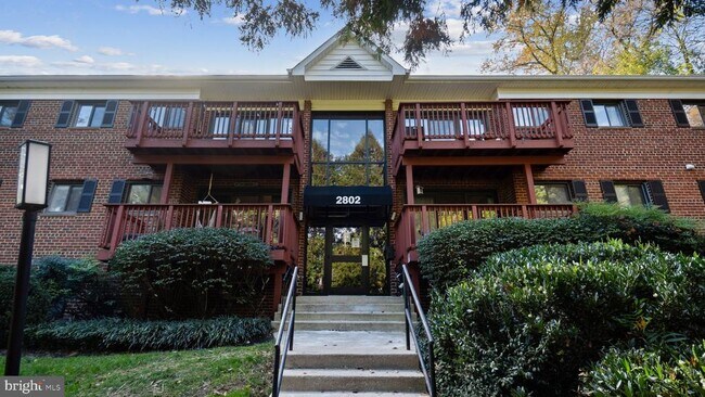 Building Photo - 2802 Dartmouth Rd