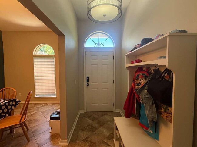 Building Photo - 4216 Shadow Ln