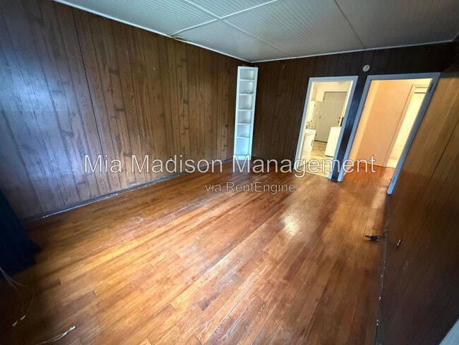 Building Photo - 115 Hibiscus Ave