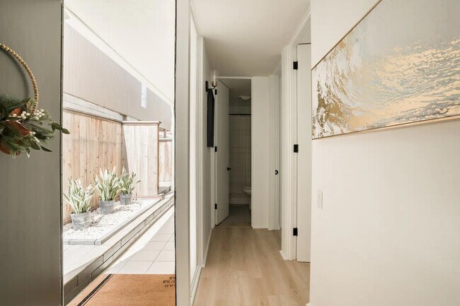 Building Photo - 1773 Torrance St