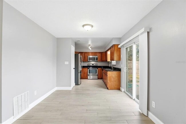 Building Photo - 2701 Carlisle Ave