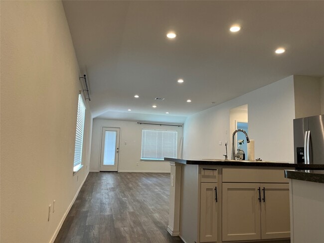 Building Photo - 24203 Saddlestone Green Dr