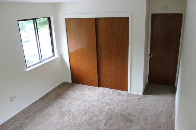 Bedroom - Brigham House Apartments