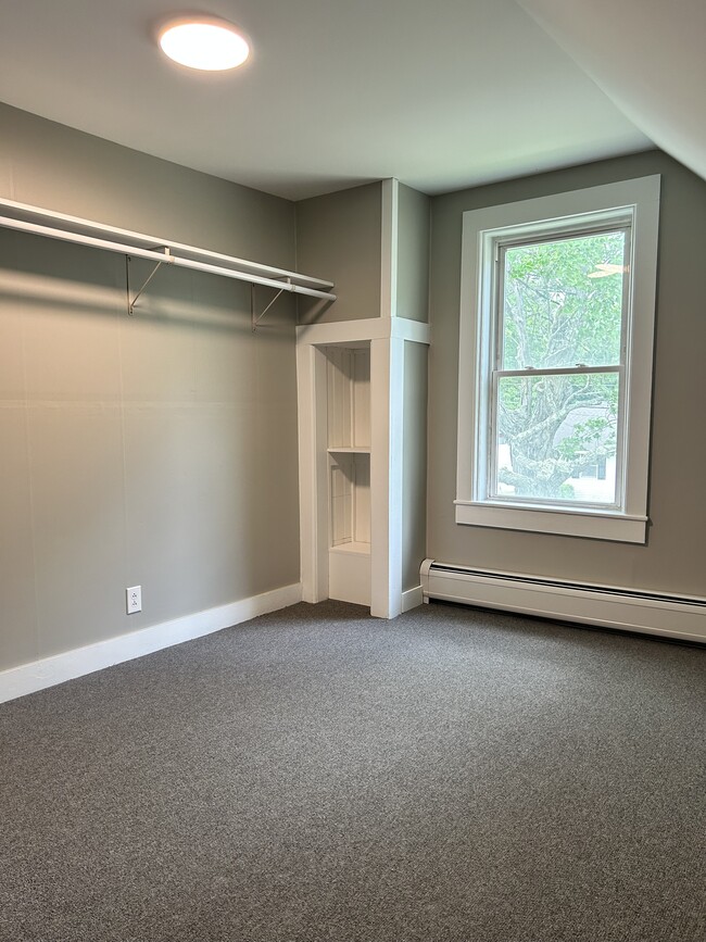 Building Photo - 157 Rabideau St