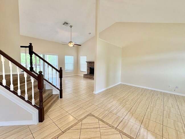 Building Photo - Beautiful 4BR/2.5BA Water View Home - Deer Hollow in the Deerfield Community!