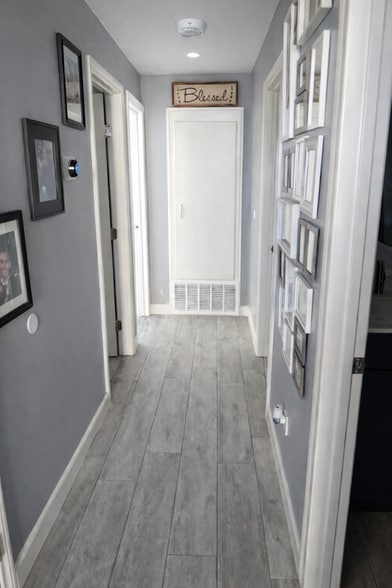 Building Photo - 11260 Orion Ave