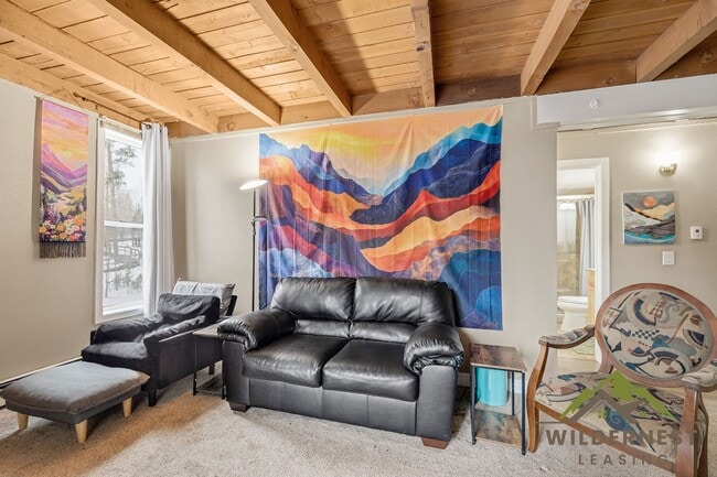 Building Photo - Remodeled One Bedroom Winter Rental