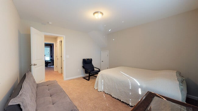 Building Photo - 160 Kirkwood Dr