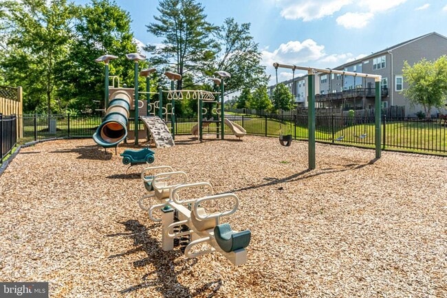 Building Photo - 43472 Hopestone Terrace
