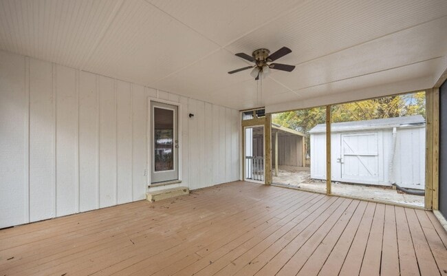 Building Photo - 309 Cody St