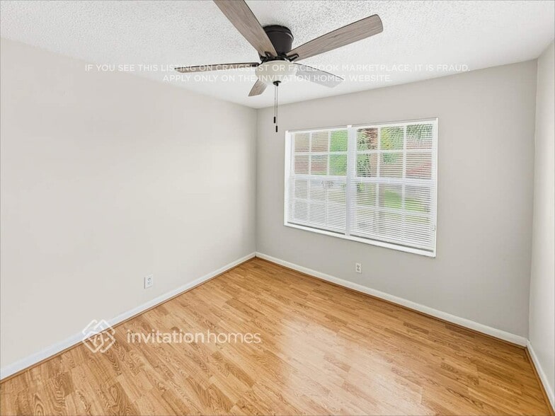 Building Photo - 10769 Oak Lake Way