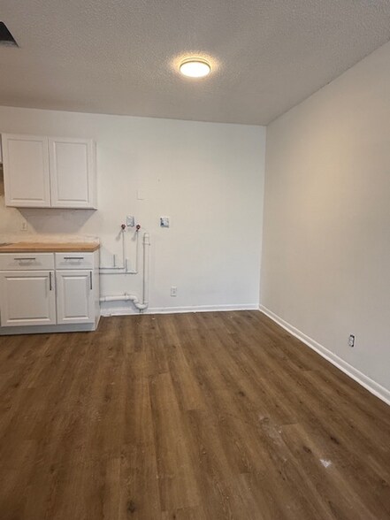 Building Photo - 5412 NW 24th Ct