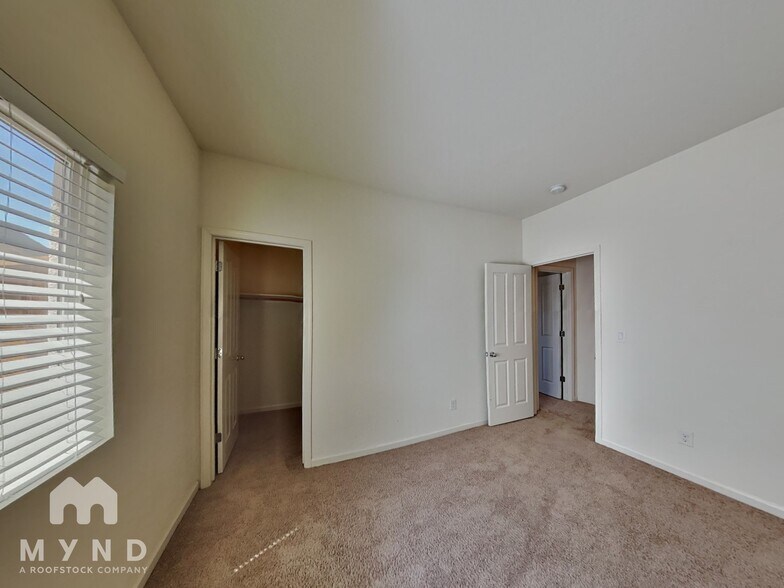 Building Photo - 14320 Loyola Dr