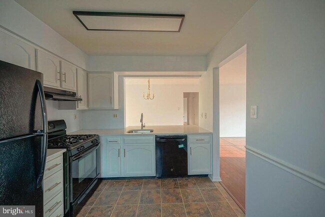 Building Photo - 3102B Limestone Way