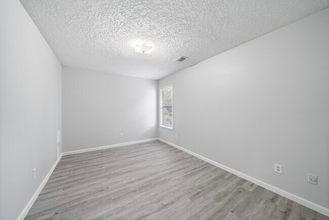 Building Photo - 13938 Plantation Valley Dr